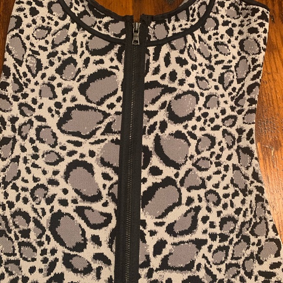 BCBG Maxazria leopard bodycon dress - Picture 4 of 7